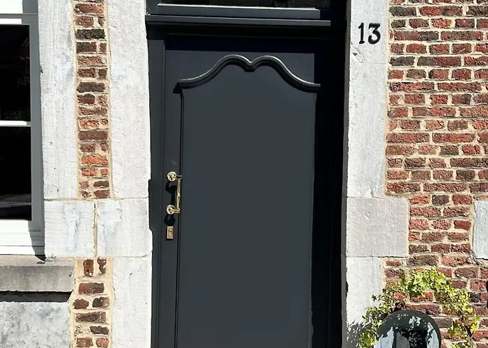 La Porte Noire Courcelles