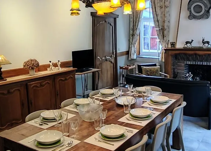 La Porte Noire * Courcelles